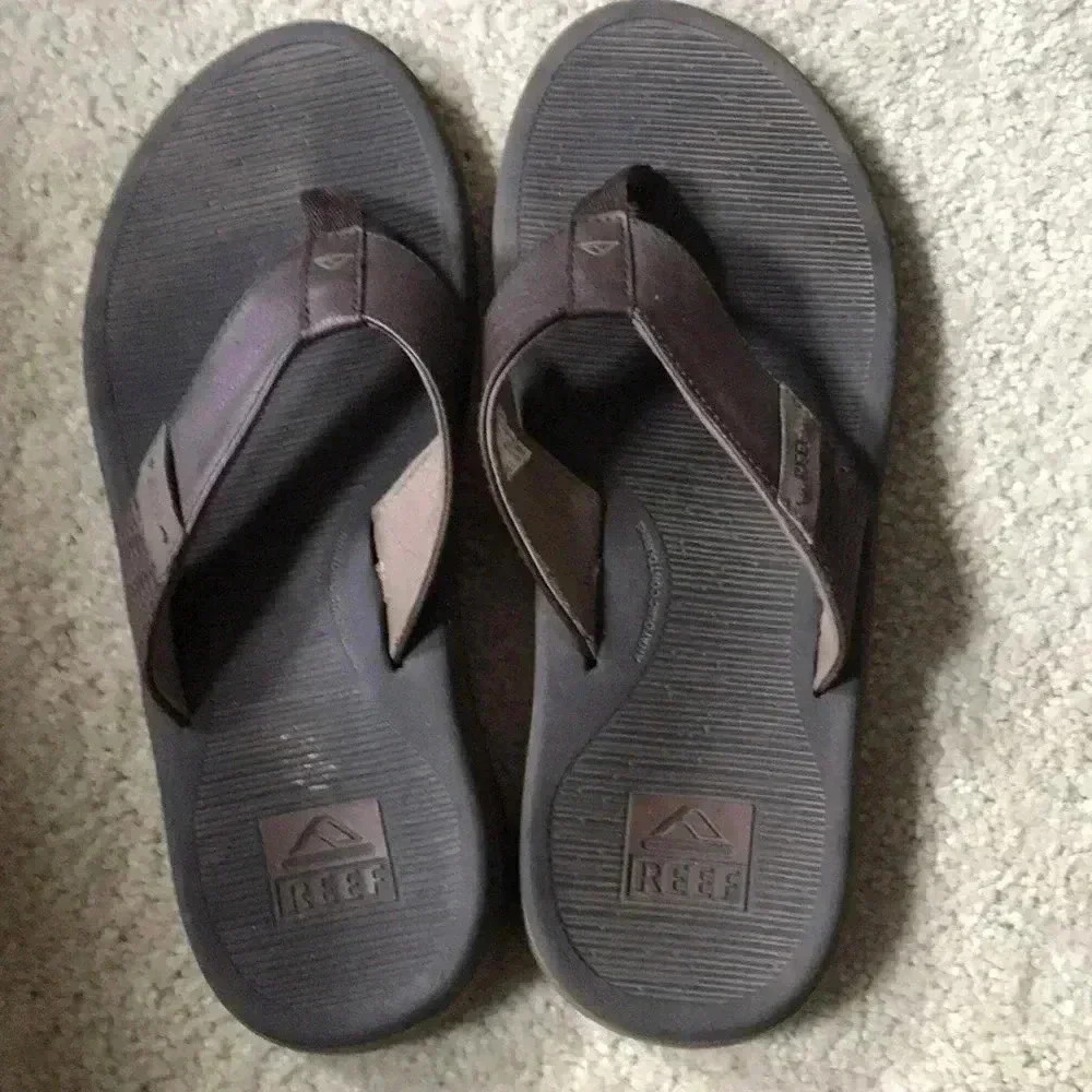 Reef Brown Pre-Owned Santa Ana Flip Flops-Size 11